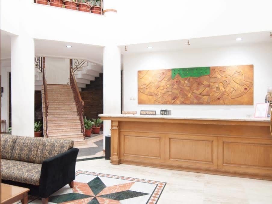 Corsica Hotel Bandung Eksteriør billede