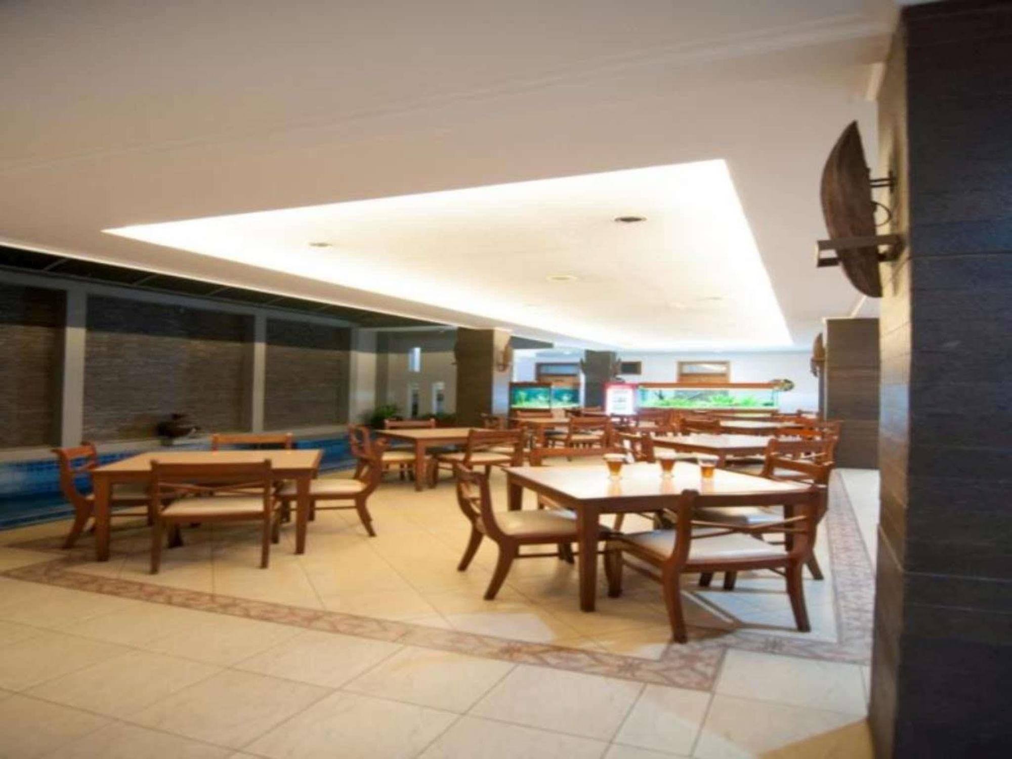 Corsica Hotel Bandung Eksteriør billede